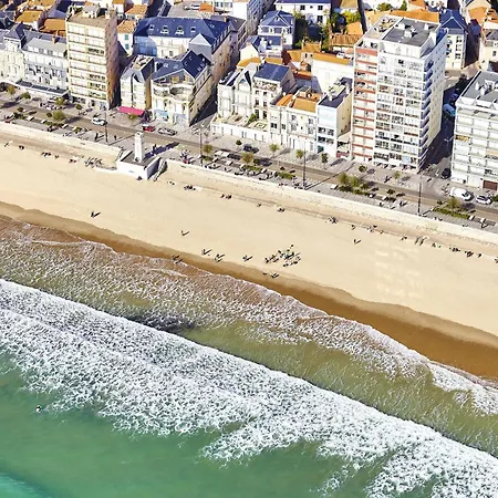 Дом отдыха Maison Pour 4 - Jardin - Coeur Des Sables D'olonne *
